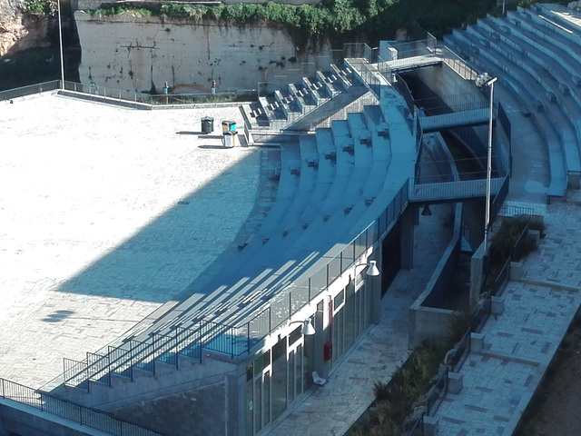 ANFITEATRO_TRIBUNE