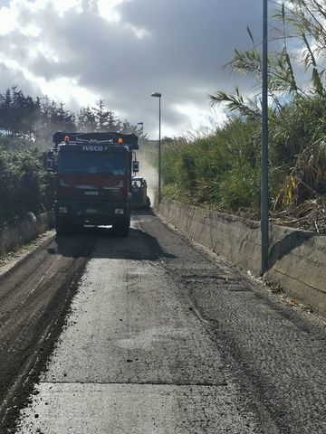 Manutenzione stradale via Paolo Lo Giudice